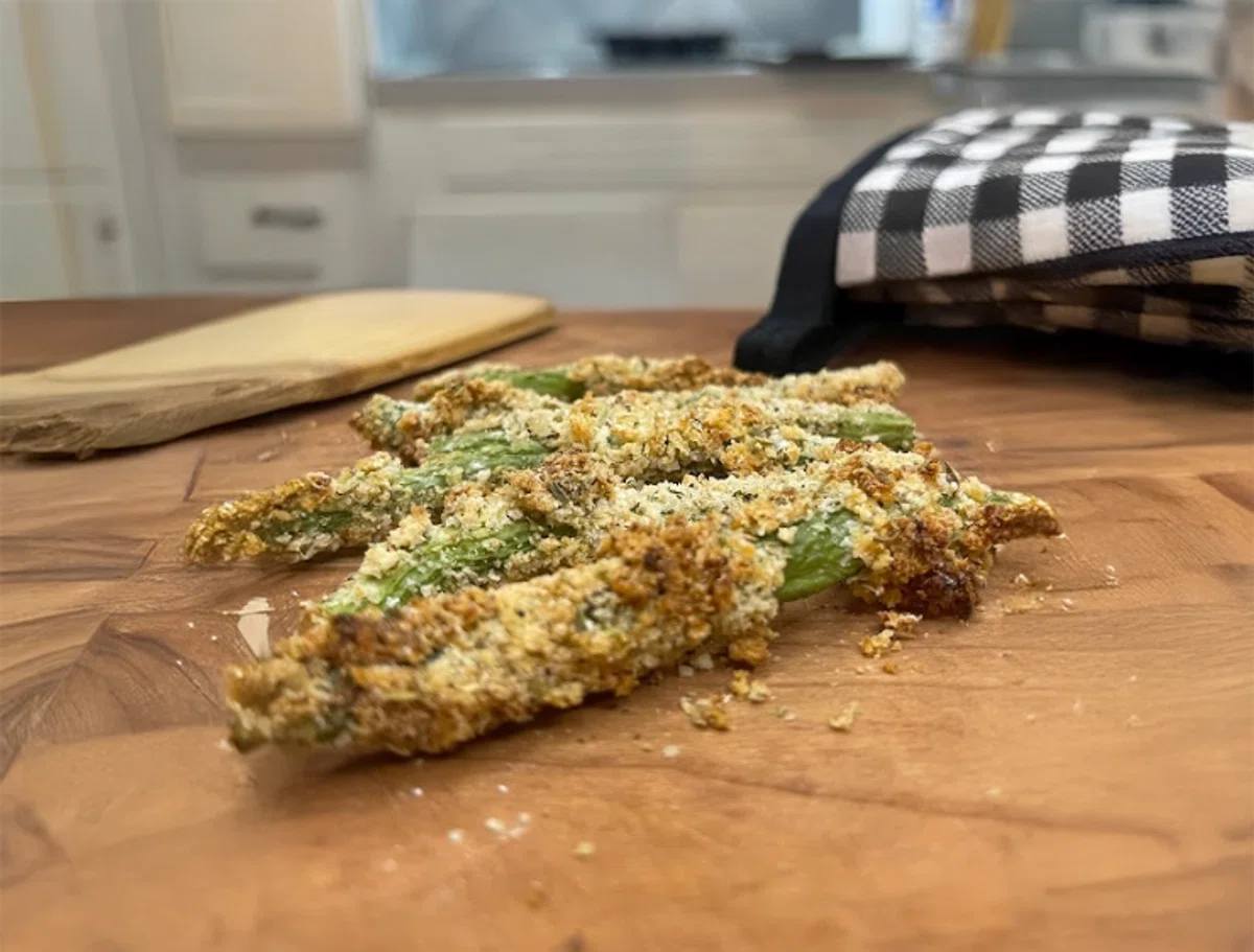 Crispy Baked Green Bean Fries with High-Protein Ranch