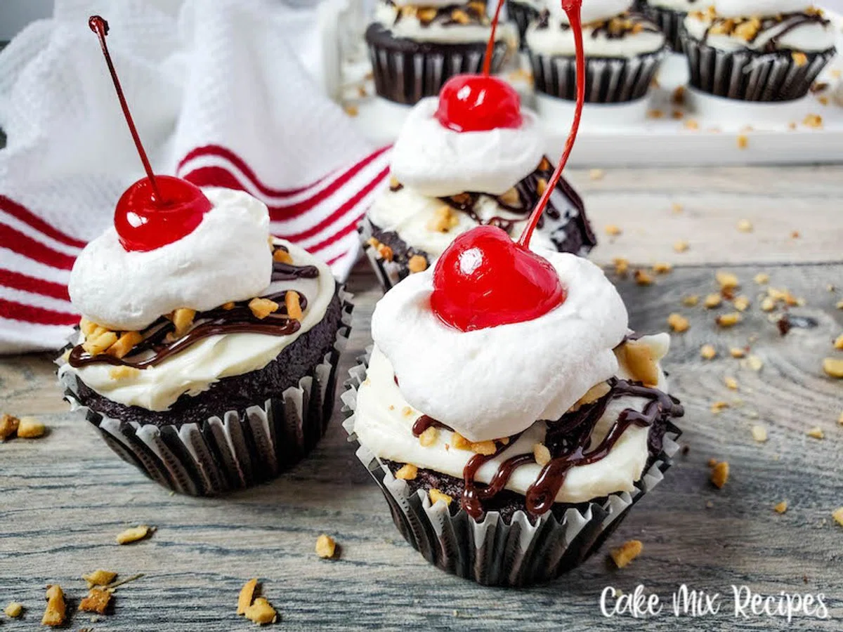 Hot Fudge Sundae Cupcakes