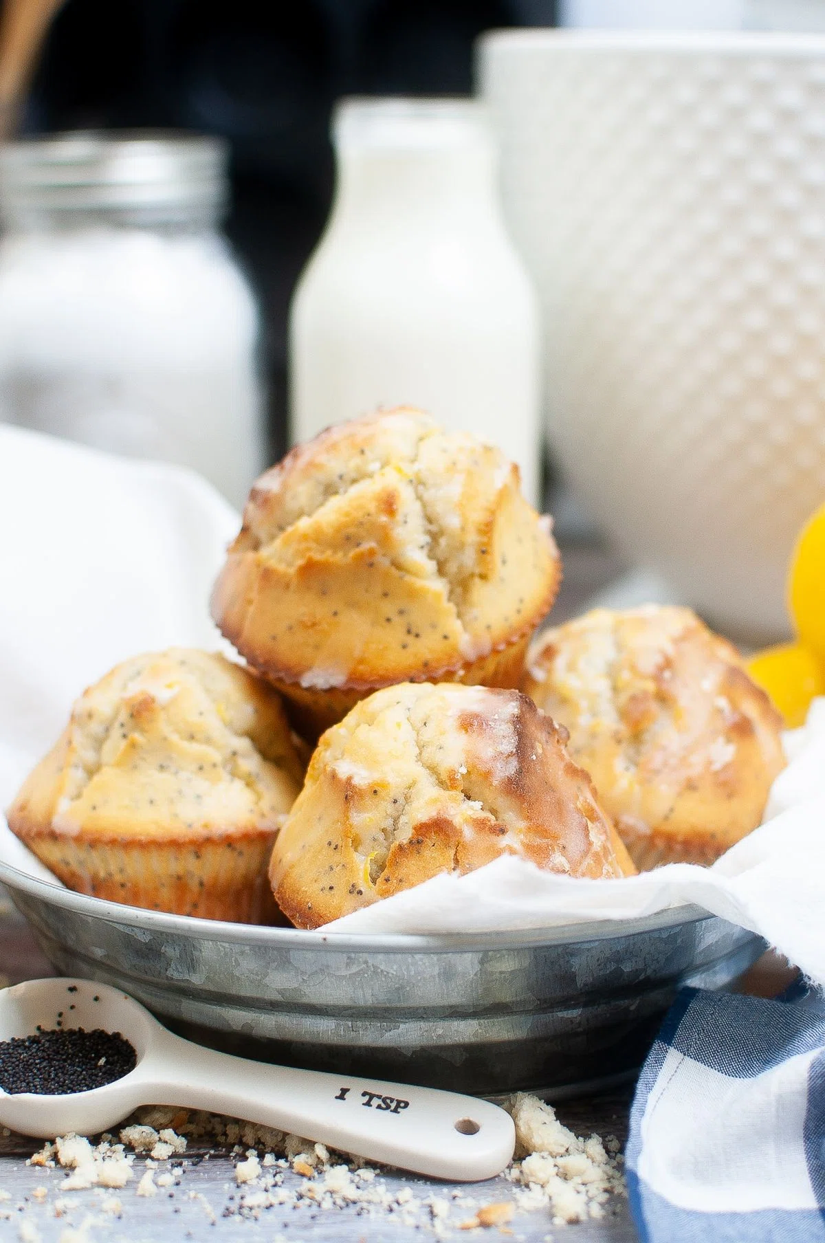 Lemon Poppy Seed Cupcake