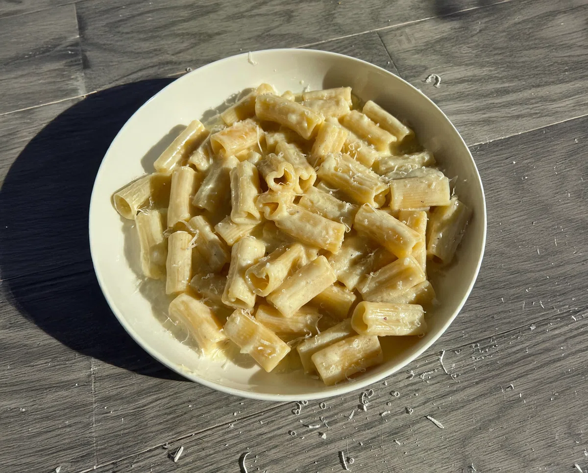 Cheesy Truffle Alfredo Pasta