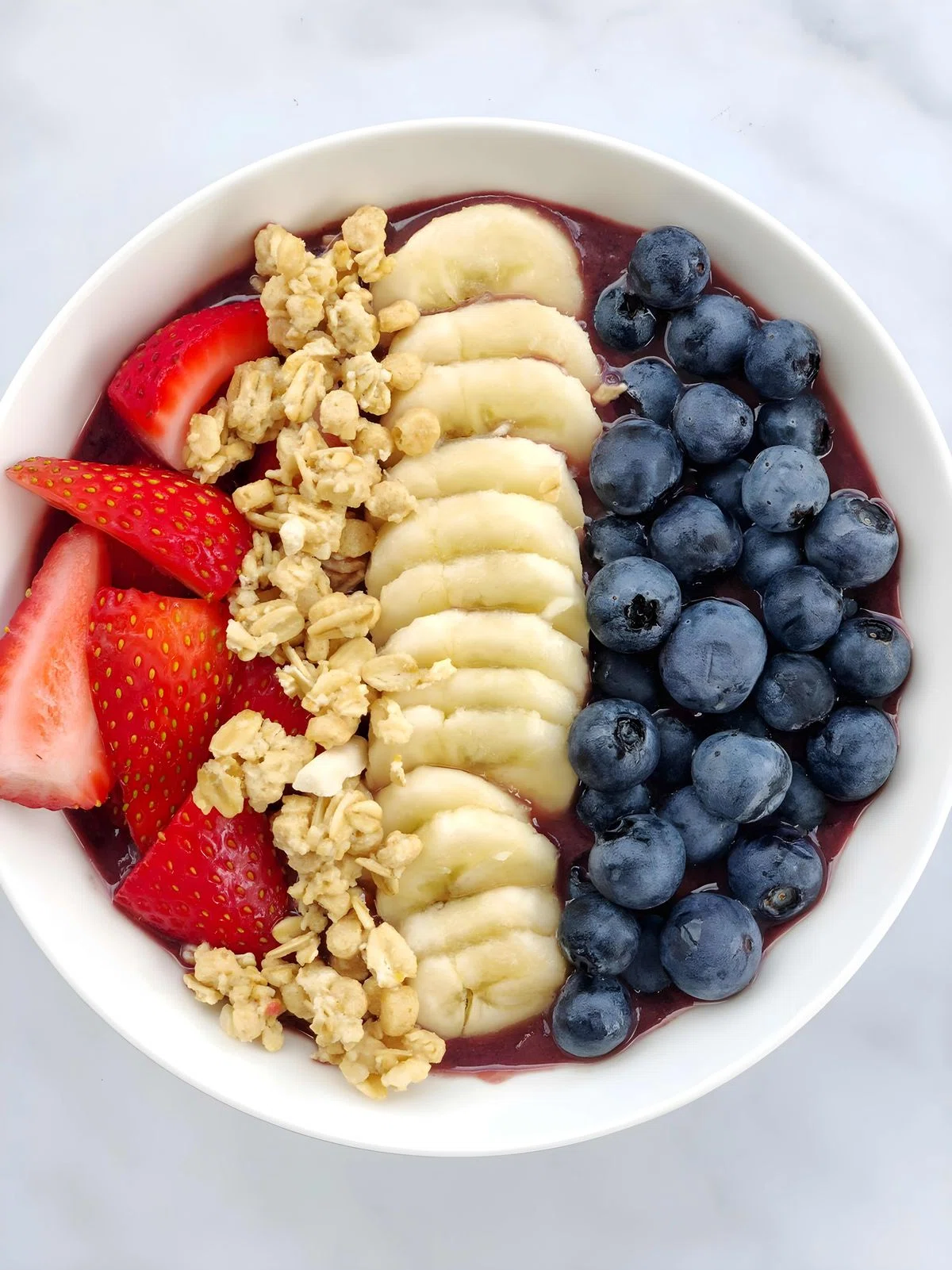 Vegan Acai Bowl (Easy Homemade)