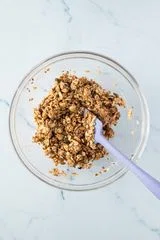 Granola With Less Sugar and Oil