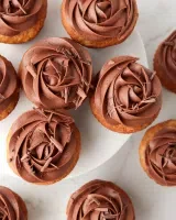 Banana Cupcakes with Chocolate Frosting