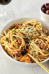 Spaghetti Puttanesca With Tuna