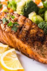 Grilled Salmon Salad
