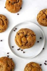 Paleo Gingerbread Chocolate Chip Cookies