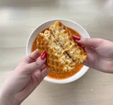 Mac & Cheese Grilled Cheese with Tomato Soup