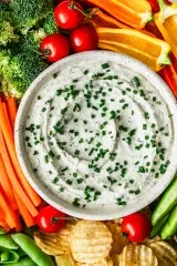 5-Minute Herb and Garlic Dip with Greek Yogurt