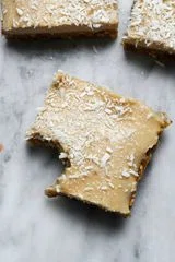 Vegan Cheesecake Bars