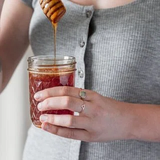 Super Easy Homemade Bourbon Hot Honey