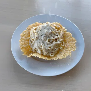 Cacio e Pepe Mac & Cheese in a Parmesan Bowl