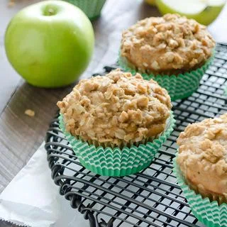 Apple Oatmeal Muffins