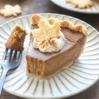 Spiced Chai Pumpkin Pie
