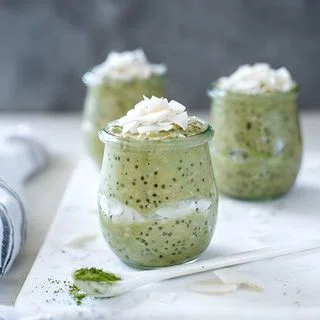 Matcha Coconut Chia Overnight Oats