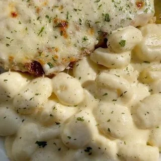 Alfredo Chicken Parm Pasta