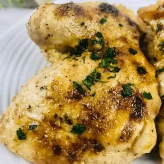 Chicken with White Barbecue Sauce