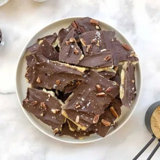 Christmas Cracker Toffee