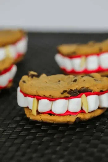 Vampire Cookie Fangs