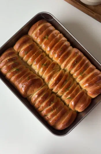 Cheesy Garlic Brioche