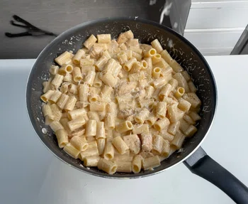 Simple Chicken Alfredo Pasta