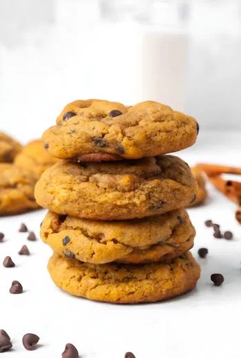 Paleo Gingerbread Chocolate Chip Cookies