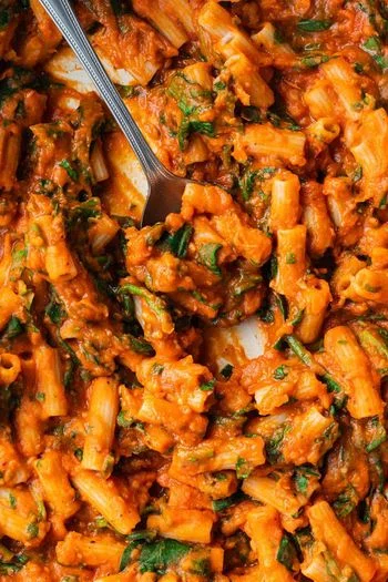 Easy Creamy Tomato Pasta