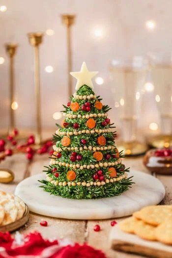 Christmas Tree Cheese Ball