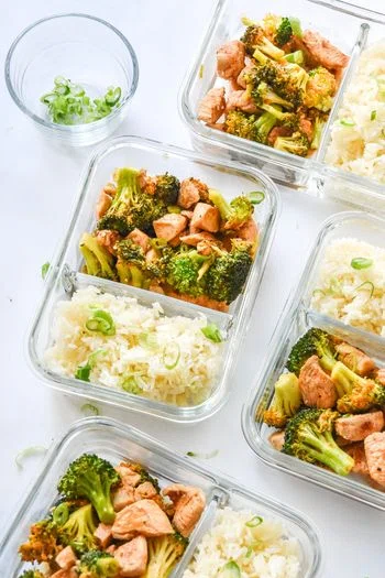 Buffalo Chicken and Broccoli Meal Prep
