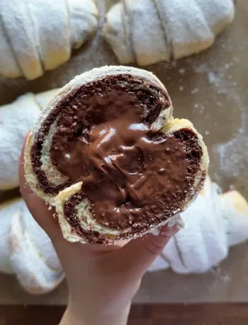 Easy Nutella Stuffed Chocolate Croissants