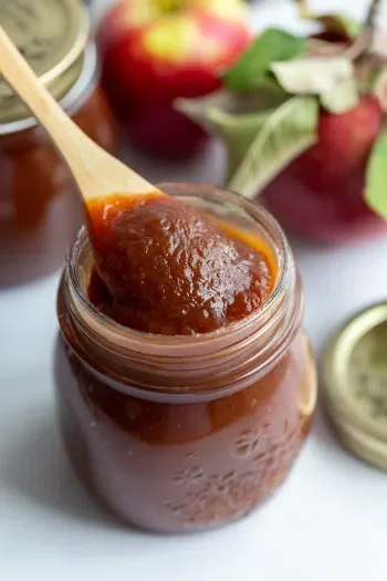 Crockpot Apple Butter (Easy Slow Cooker Recipe)