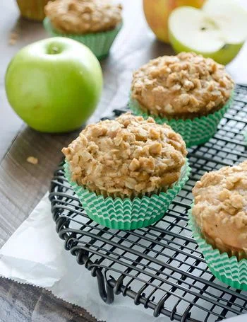 Apple Oatmeal Muffins