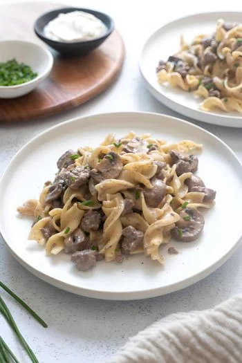 One Pot Ground Beef Stroganoff