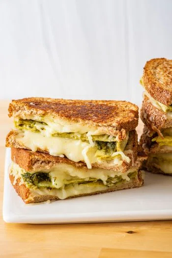 Egg Pesto Melt
