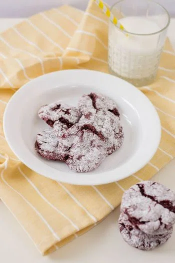 Red Velvet Cake Cookies