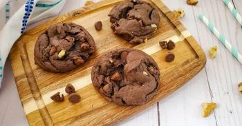 Double Chocolate Chip and Walnut Cookies