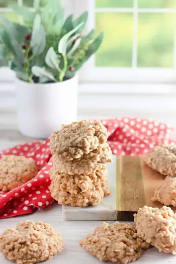 No Bake Peanut Butter Oatmeal Cookies