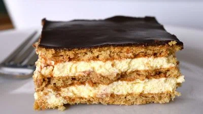 Chocolate Éclair Cake